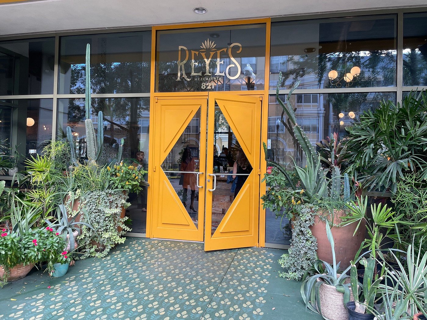 Church Street Reyes Mezcaleria Exterior