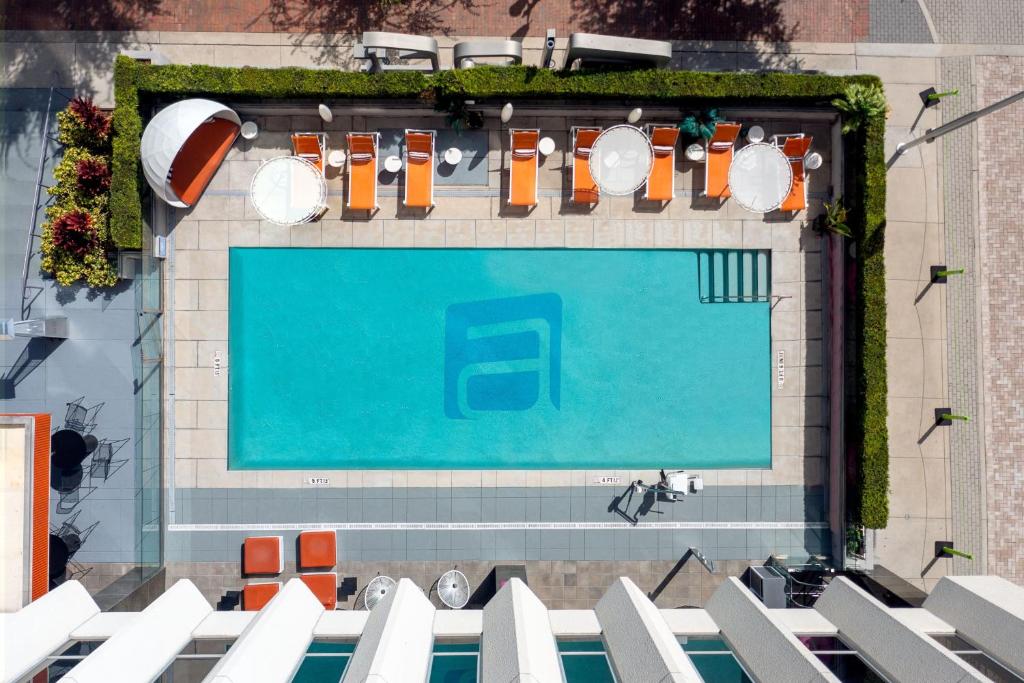 Church Street Orlando Aloft Pool