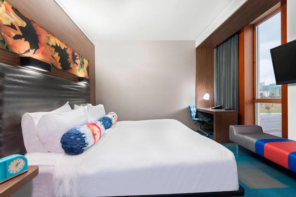 Church Street Orlando Aloft Room