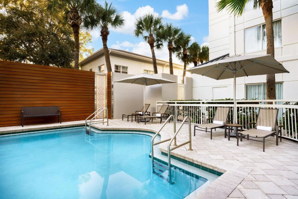 Church Street Orlando Courtyard By Marriott Pool